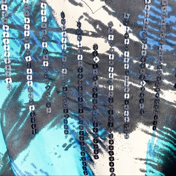 Calvin Klein Short Sleeve Patterned Blue Top - Picture 4 of 10